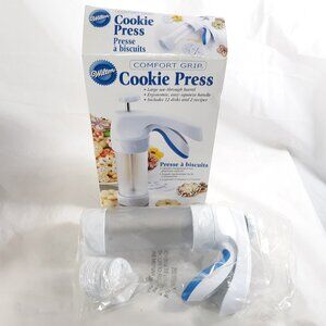 Wilton Comfort Grip Cookie Press with Discs